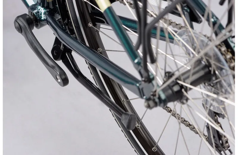 2021 Ridgeback Avenida 6 Hybrid Bike in Green-11