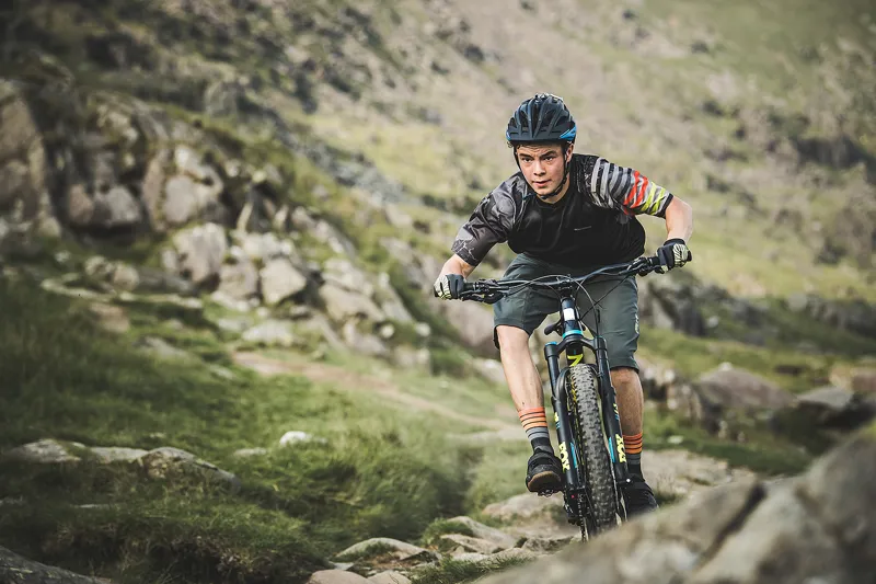 Saracen kili flyer top elite